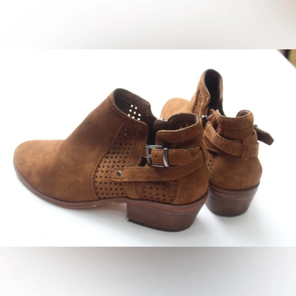 Vince Camuto ankle boots - Picture 10 of 12